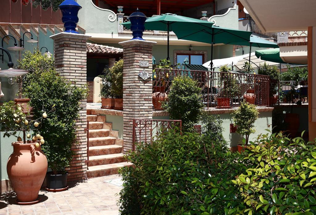 גיארדיני נאקסוס Villa Cristina מראה חיצוני תמונה